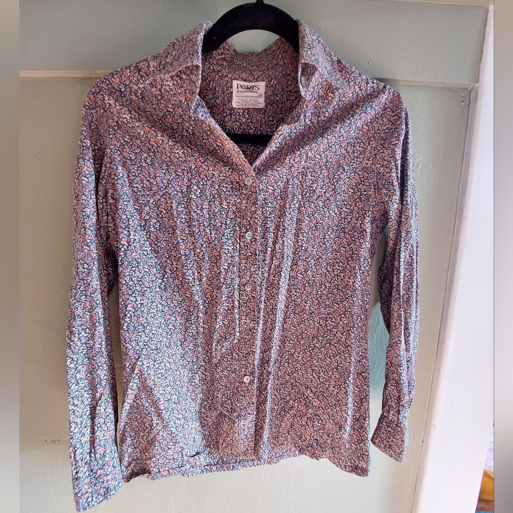 Vintsge Floral Button-Up Shirt